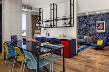 moxy madison downtown