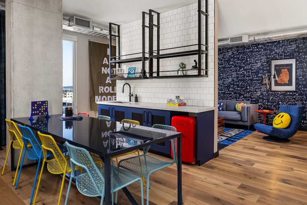 moxy madison downtown