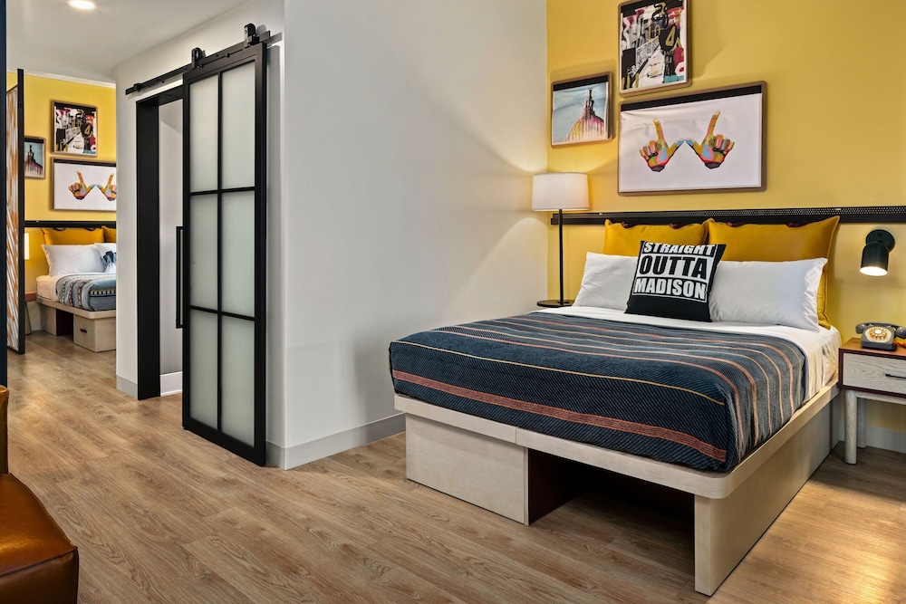 moxy madison downtown