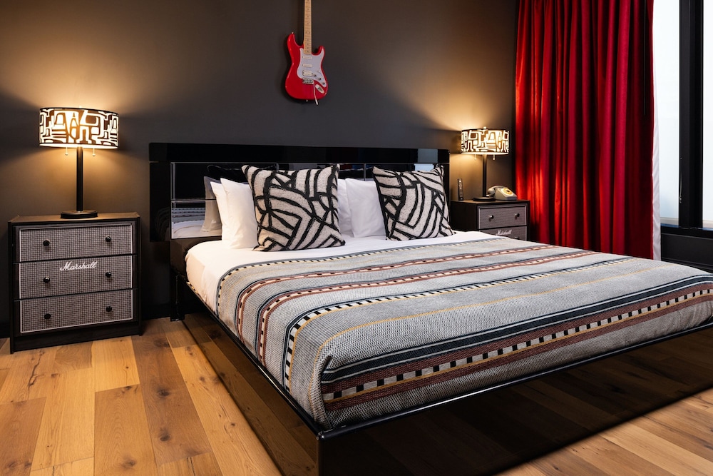 moxy madison downtown