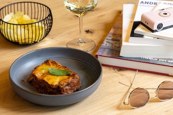 moxy paris clamart