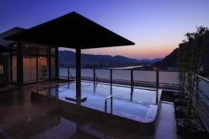 gifu nagaragawa onsen hotel park