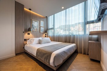 nakua stay work hotel