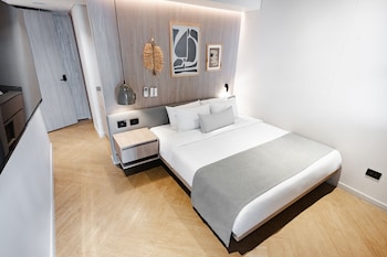 nakua stay work hotel