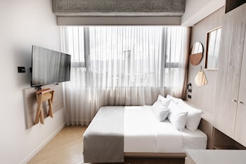 nakua stay work hotel