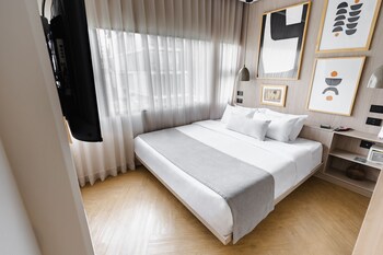 nakua stay work hotel