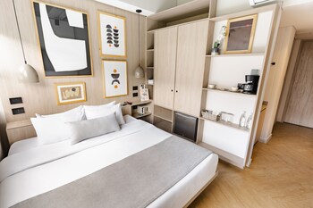 nakua stay work hotel