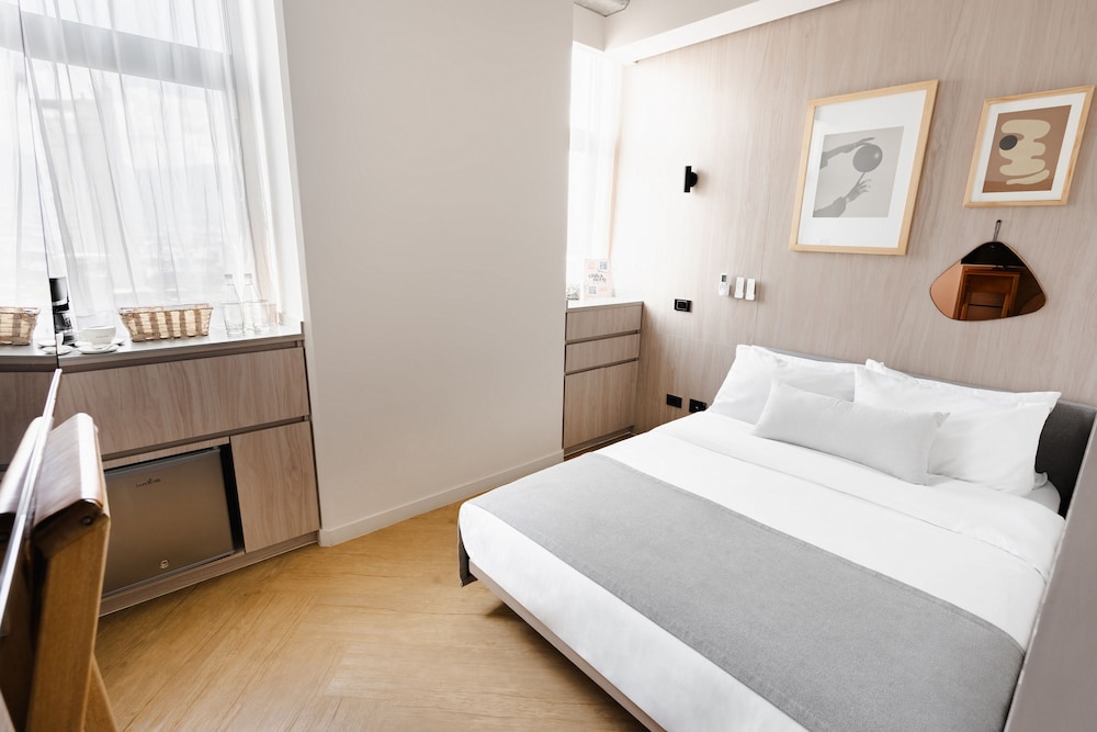 nakua stay work hotel