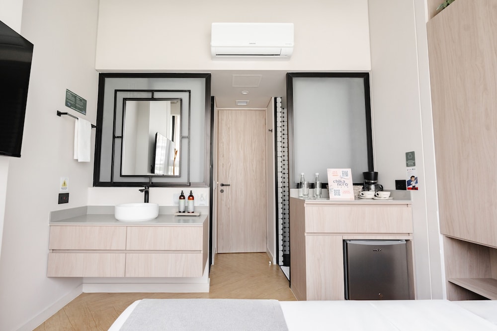 nakua stay work hotel