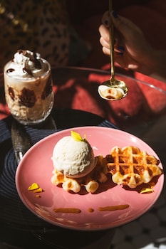 nakua stay work hotel