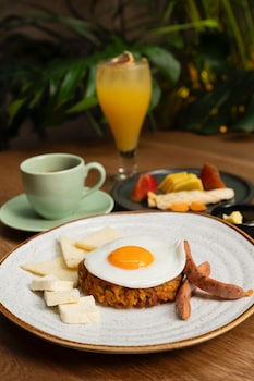 nakua stay work hotel