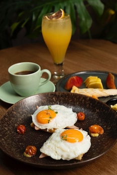 nakua stay work hotel