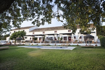 hotel and restaurant cortijo del arte