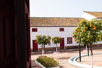 hotel and restaurant cortijo del arte