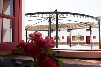 hotel and restaurant cortijo del arte