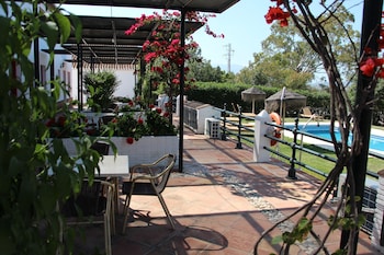 hotel and restaurant cortijo del arte