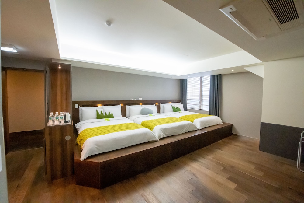 metro hotel