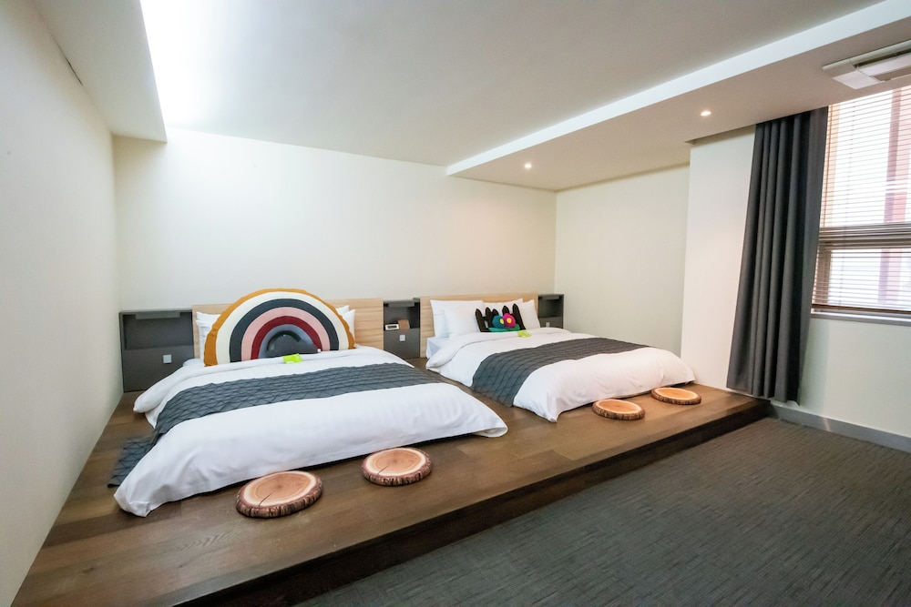 metro hotel