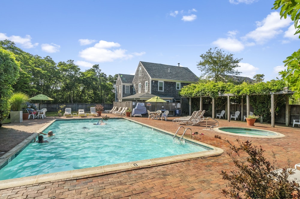 nantucket inn