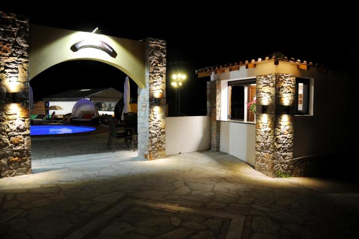skiathos island suites