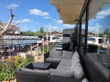 hotel wroxham