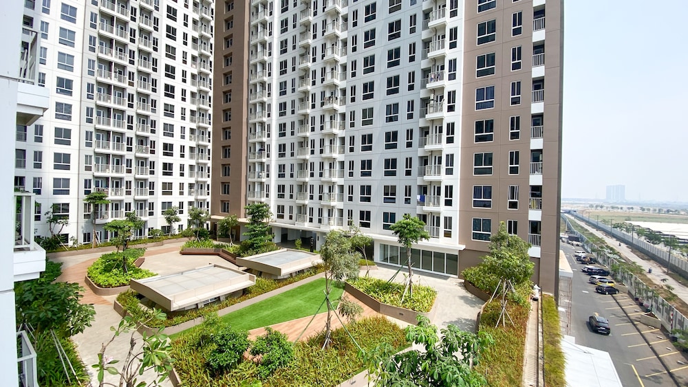 new furnished and spacious 2br tokyo riverside pik 2 apartment