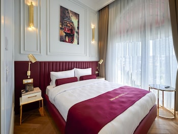 new inn hotel old town