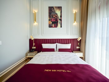 new inn hotel old town