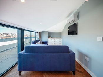 new inn hotel old town