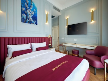 new inn hotel old town