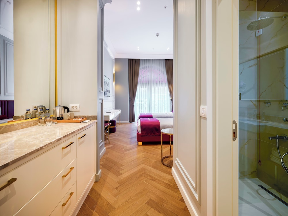 new inn hotel old town