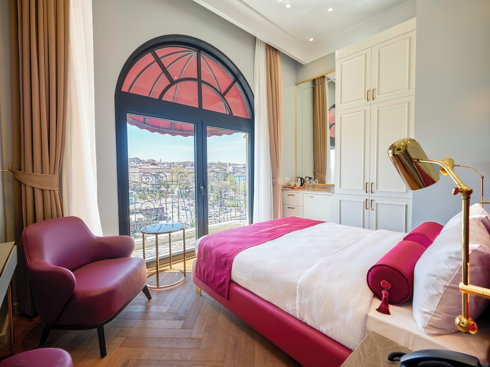 new inn hotel old town