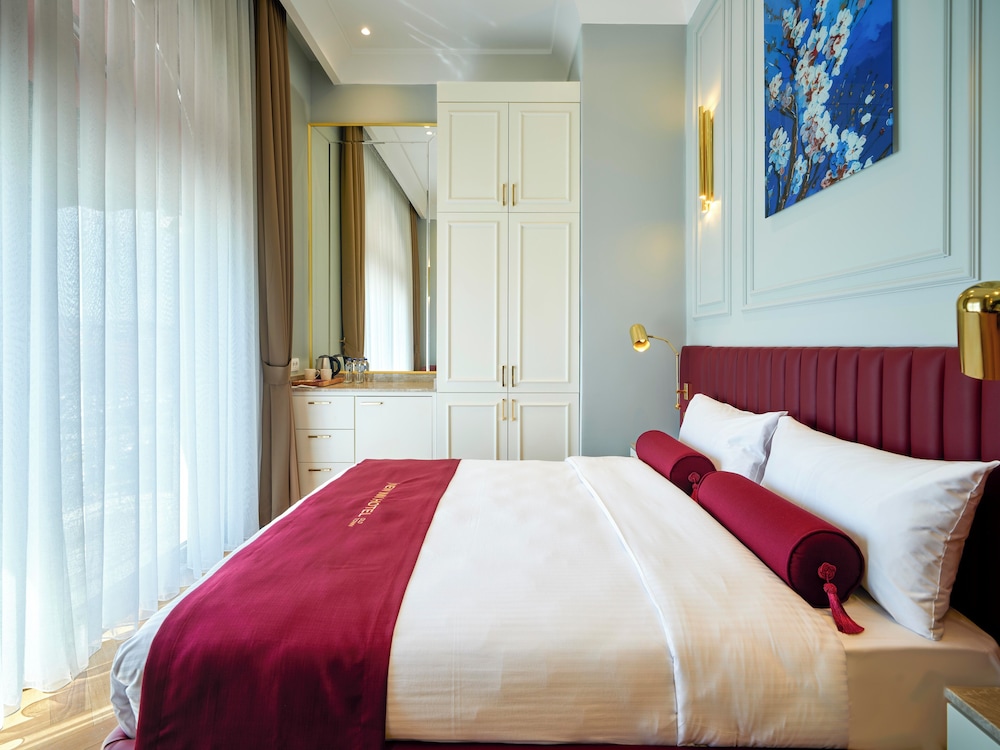 new inn hotel old town