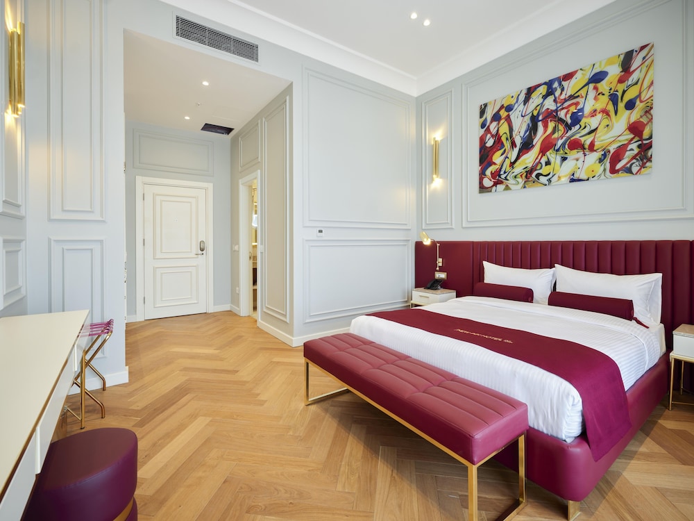 new inn hotel old town