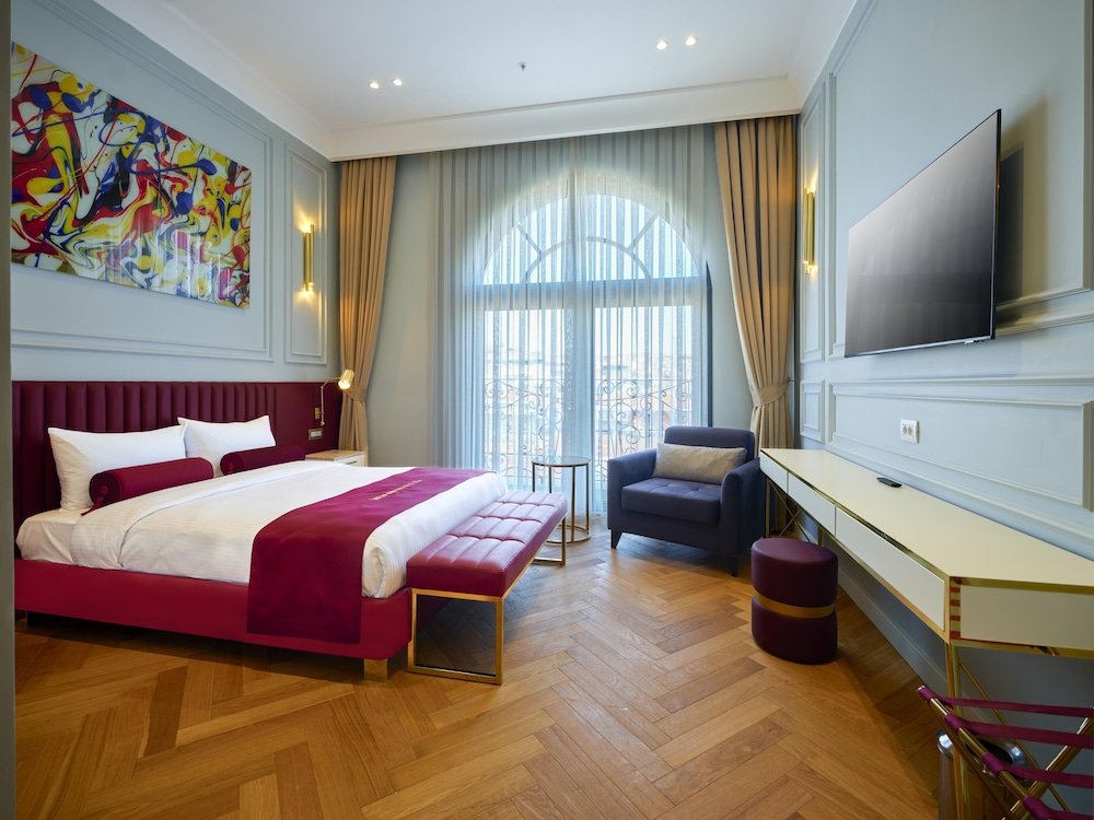 new inn hotel old town