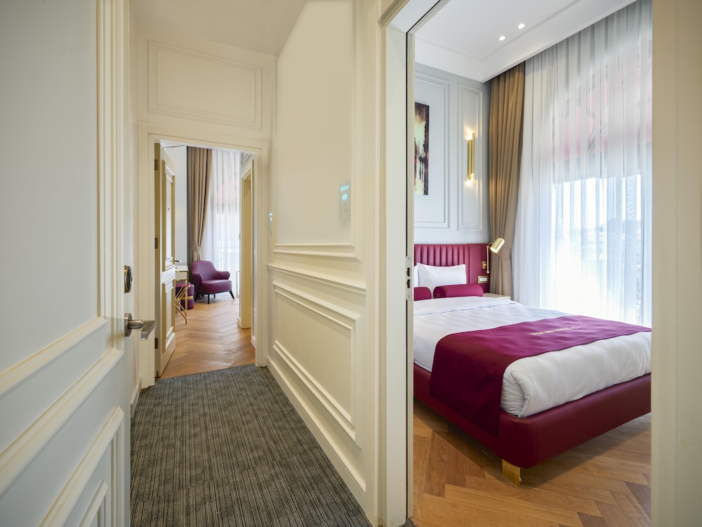 new inn hotel old town