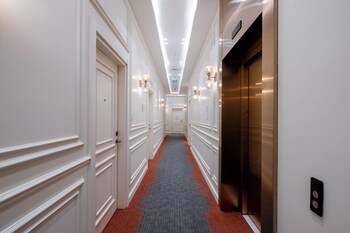 new inn hotel old town