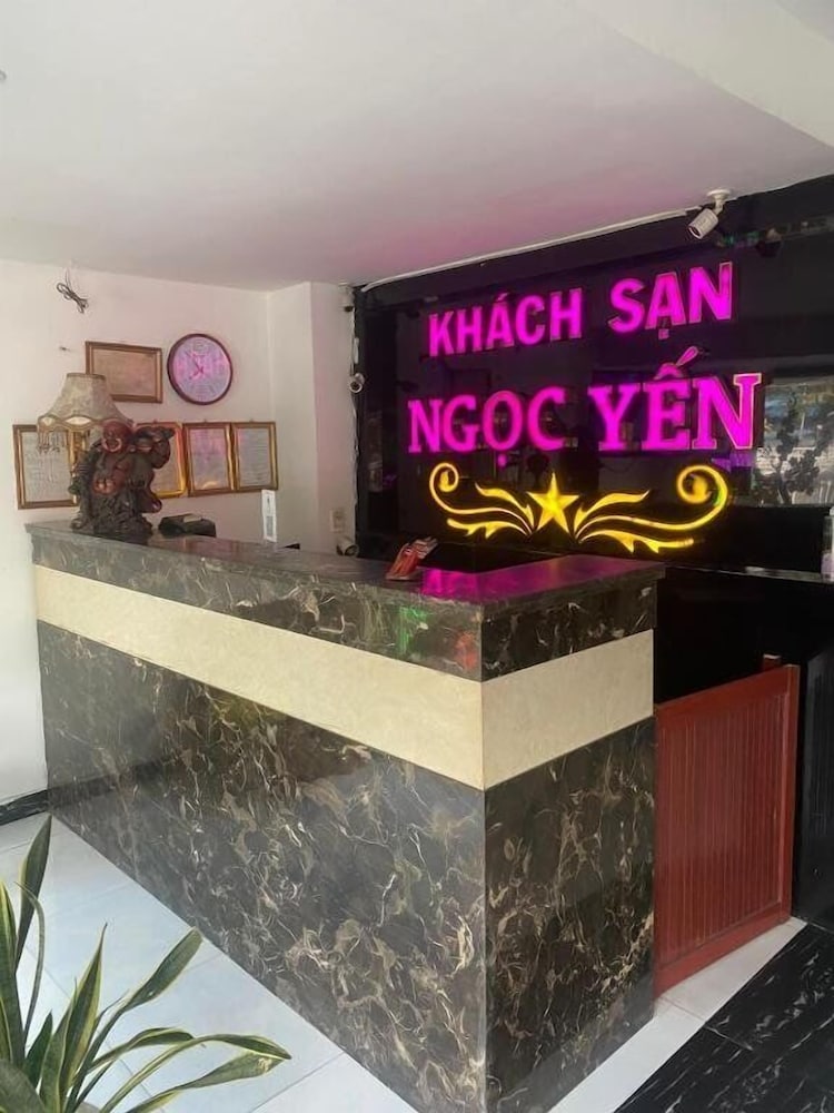ngoc yen hotel by bay luxury