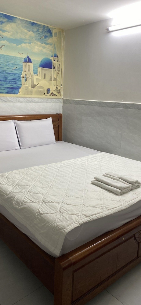 ngoc yen hotel by bay luxury