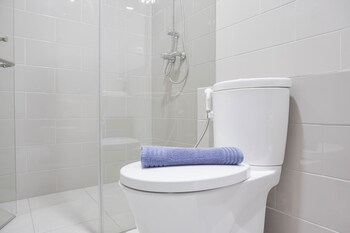 nice and comfort 1br at citralake suites apartment