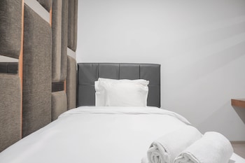 nice and comfort 1br at citralake suites apartment