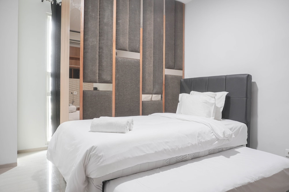 nice and comfort 1br at citralake suites apartment
