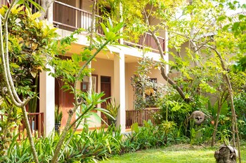 nikara luxury beach house