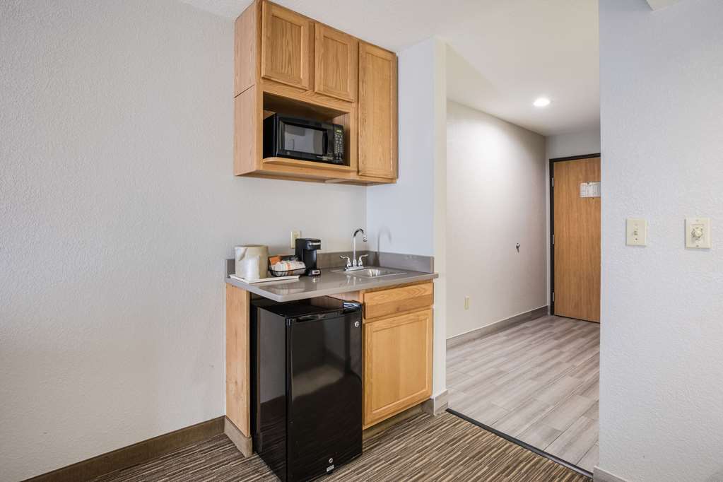 quality inn and suites lodi i 90