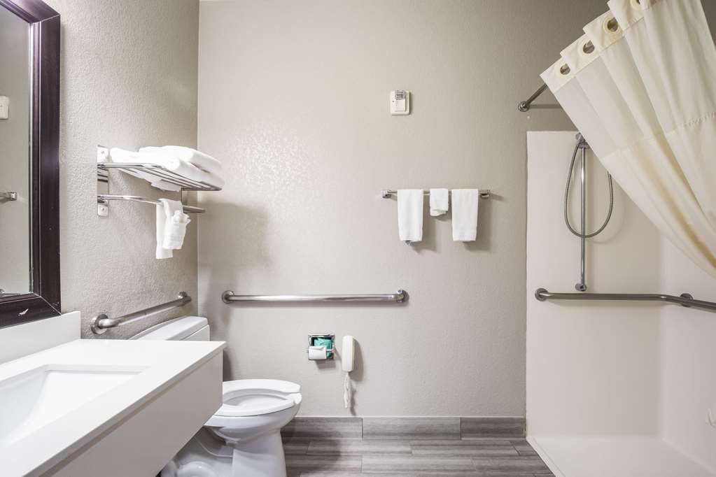 quality inn and suites lodi i 90