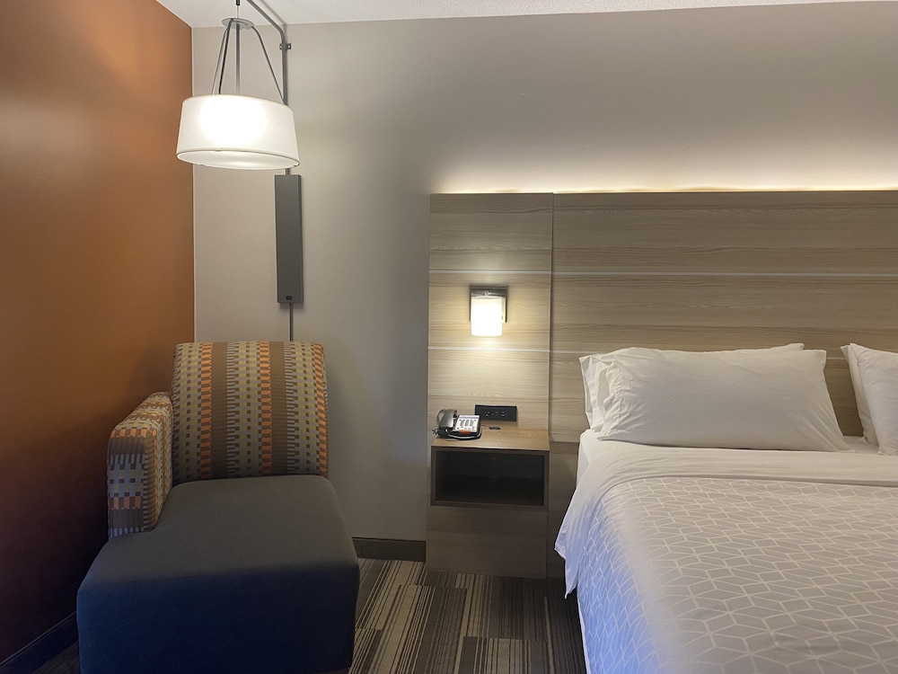 holiday inn express hotel and suites logansport by ihg