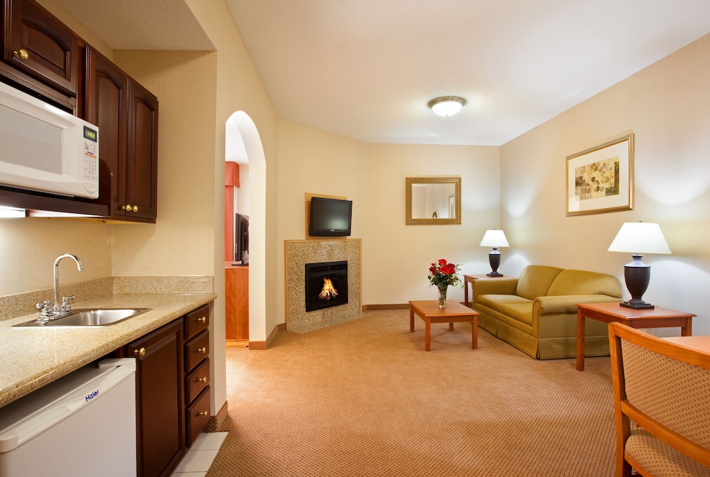holiday inn express hotel and suites logansport by ihg