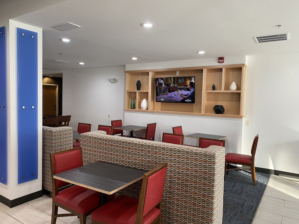 holiday inn express hotel and suites logansport by ihg