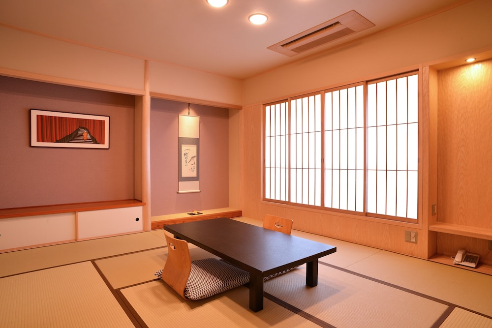 nishiyama ryokan established in 1953
