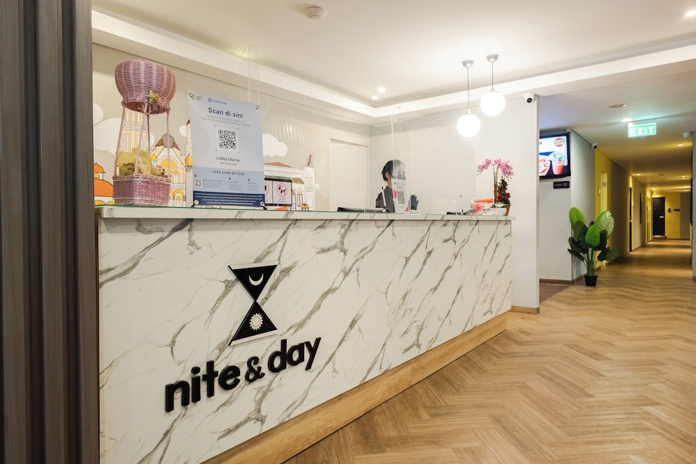 nite and day candi semarang